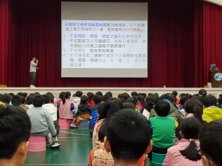 113.12.17 交通安全宣導:LINE_ALBUM_113.12.17兒童朝會交通安全宣導_250512_6